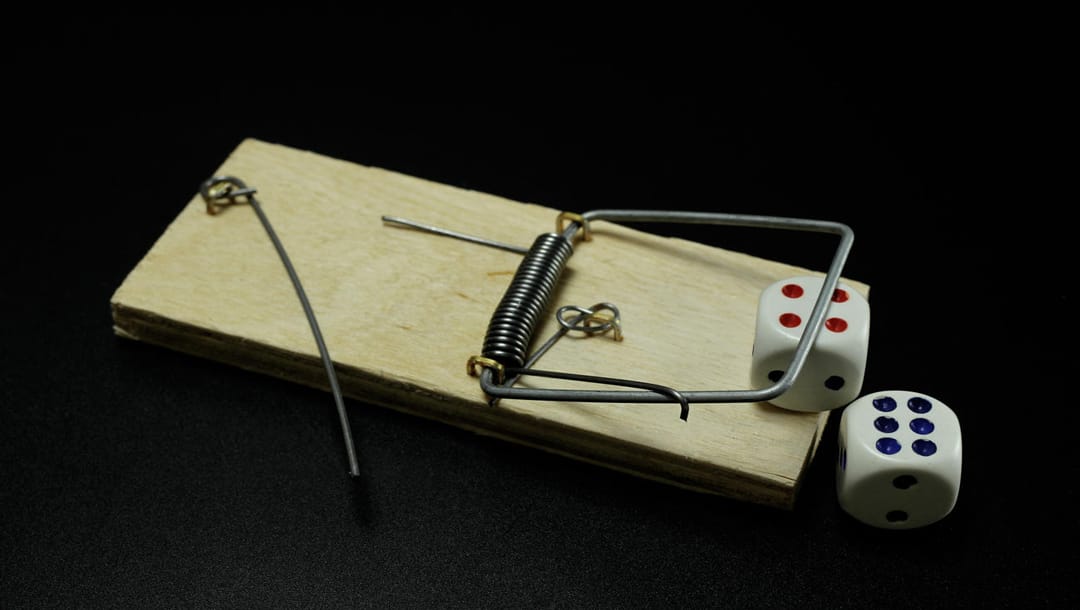 Dice in a mousetrap