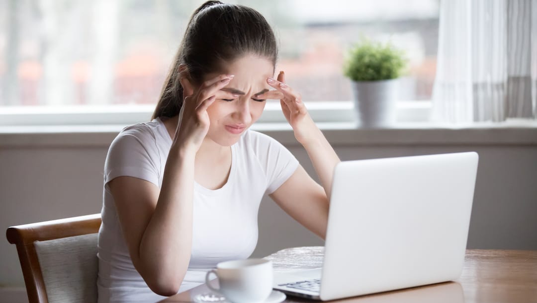 How to Keep Your Eyes Healthy While at Your Desk – BetMGM